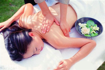 开背精油过敏症状,精油开背过敏红疹