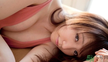 丰胸玻尿酸的作用和危害,玻尿酸能丰胸么