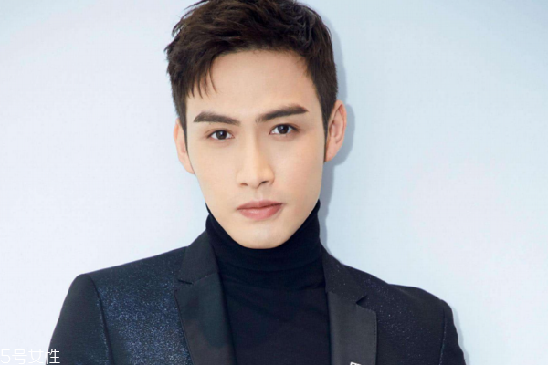 一抹年轻 秒变男神