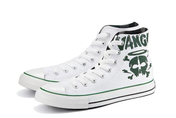 白色的帆布鞋发黄怎样才能洗白,帆布鞋发黄怎么变白最简单的方法