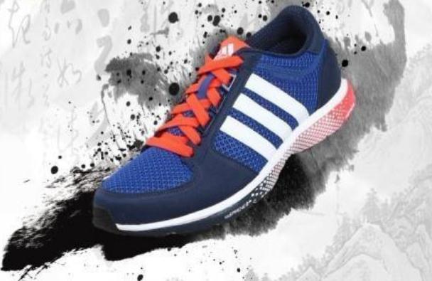 阿迪达斯有冲锋衣吗,阿迪达斯有衣服吗