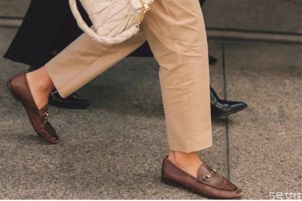 穆勒鞋和乐福鞋有什么区别,什么是乐福鞋为什么叫乐福鞋