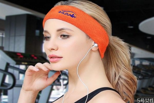 为什么洗脸要带发带,为什么要戴运动发带