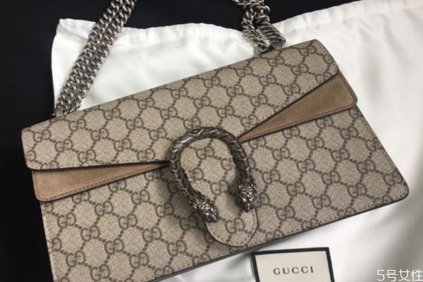 包包可以放洗衣机洗吗,包可以用洗衣机洗吗