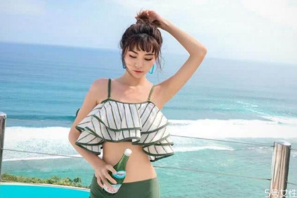 泳衣里面需要穿内衣和内裤吗,泳衣穿内衣裤吗 泳衣里面需要穿内衣和内裤吗,泳衣穿内衣裤吗