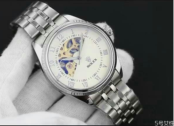 穿西装戴什么表,穿西装配什么手表 穿西装戴什么表,穿西装配什么手表