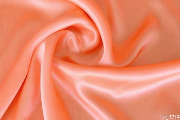 挂烫机如何熨真丝,真丝衣服可以用挂烫机熨烫么