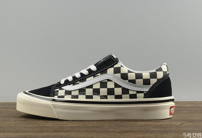 vans棋盘格都是黄的吗,vans棋盘格发黄了怎么办