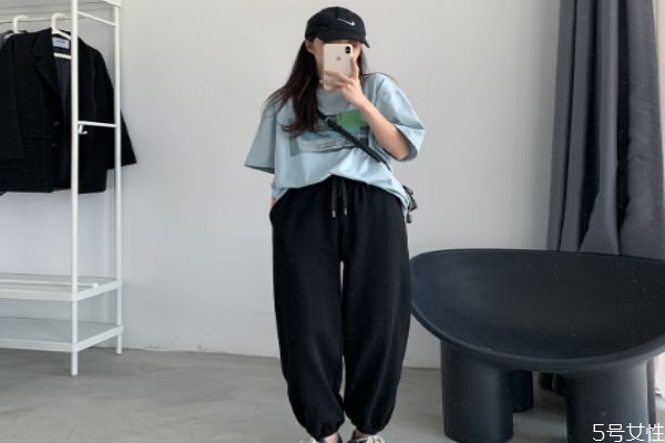卫衣可以配运动裤穿吗,卫裤和运动裤