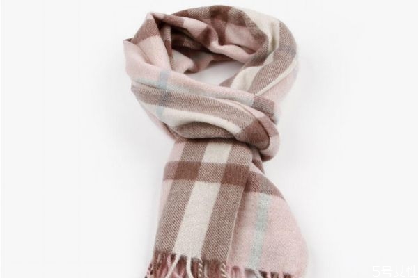 羊毛围巾水洗后有味道是什么原因?,羊绒围巾洗完有味道