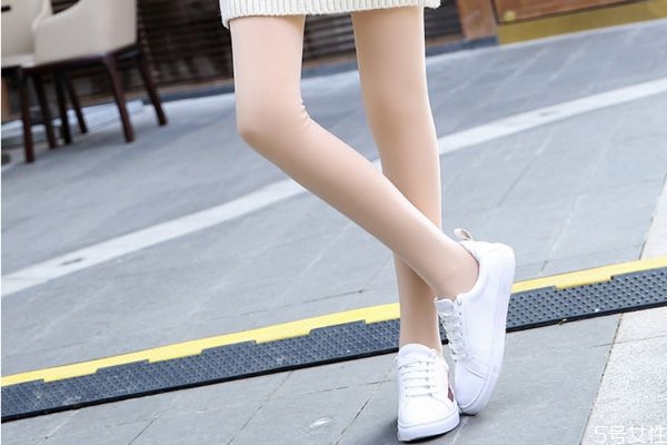 光腿神器踩脚好还是连袜好,光腿神器连裤好看还是踩脚好