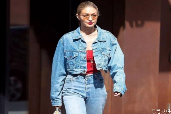 牛仔外套多久洗一次合适,牛仔衣多久洗一次比较合适