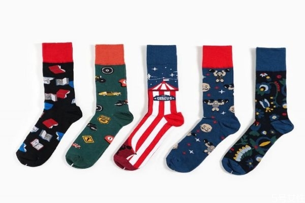 袜子变硬了该扔吗,袜子发硬怎么处理