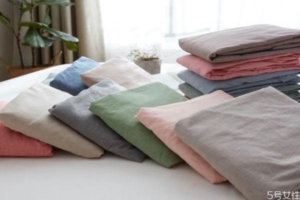 深色床单对身体有害吗,床单黑色的有什么不好的