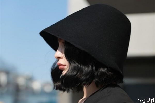 戴渔夫帽怎么扎头发,戴渔夫帽怎么扎头发好看 戴渔夫帽怎么扎头发,戴渔夫帽怎么扎头发好看