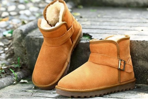 雪地靴弄油了怎么办,雪地靴上面弄了油怎么办 雪地靴弄油了怎么办,雪地靴上面弄了油怎么办