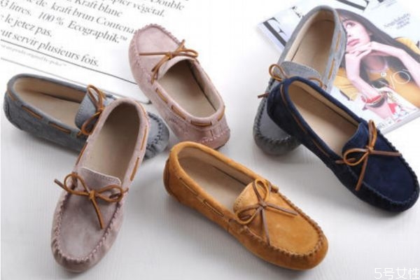 豆豆鞋配阔腿裤怎么样,紧身裤配豆豆鞋