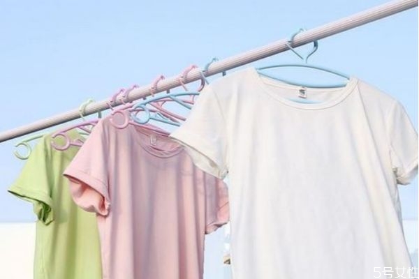 晾衣服一定要反着晾吗?,晾衣服反着晾好还不要反的好? 晾衣服一定要反着晾吗?,晾衣服反着晾好还不要反的好?