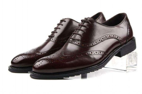 如何修复皮鞋划痕,如何去除皮鞋上的划痕 如何修复皮鞋划痕,如何去除皮鞋上的划痕