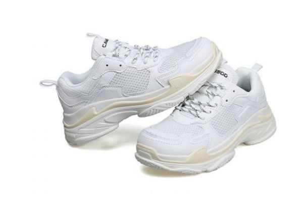 老爹鞋可以搭配裙子吗,穿裙子配老爹鞋好看吗