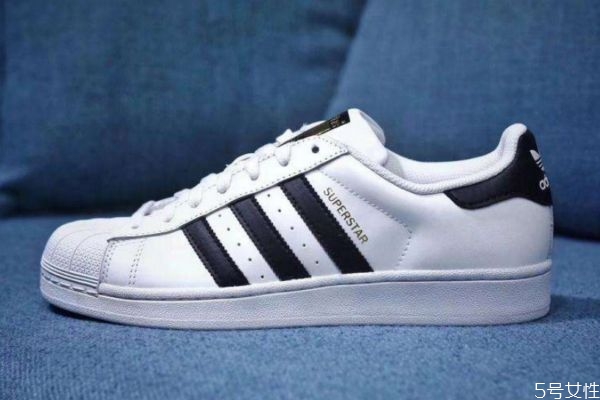 新鞋磨脚怎么办?只需这几个小窍门,新鞋脚后跟磨脚怎么办小妙招