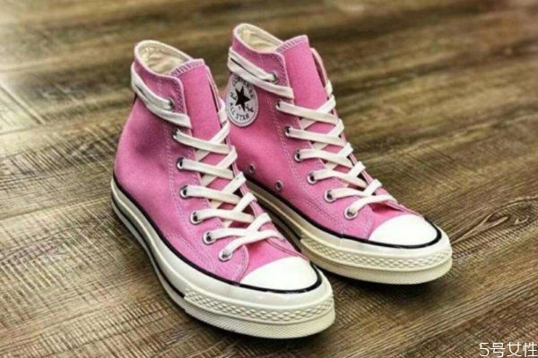 匡威的鞋垫能拿下来吗底什么颜色,匡威鞋垫可以拿下来吗