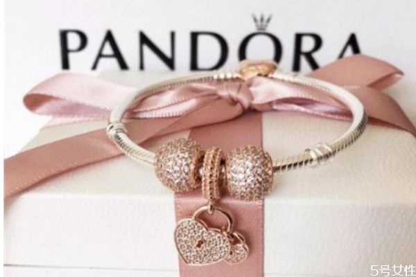 潘多拉手链适合多大年龄戴,潘多拉手链适合多大年龄段带