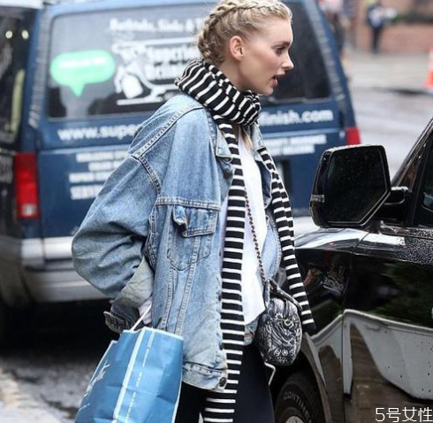 牛仔外套发黄怎么清洗 牛仔服,牛仔外套发黄怎么清洗小妙招教程 牛仔外套发黄怎么清洗 牛仔服,牛仔外套发黄怎么清洗小妙招教程