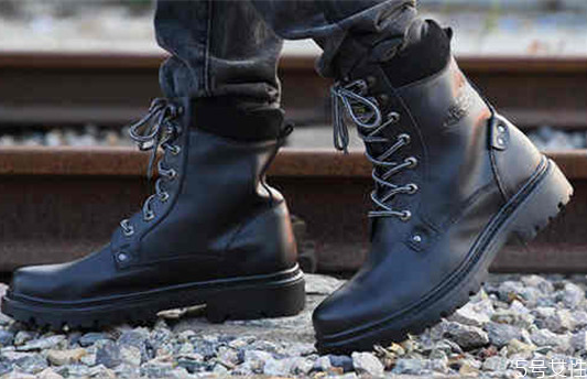 靴子掉皮了怎么补救,靴子脱皮怎么补救