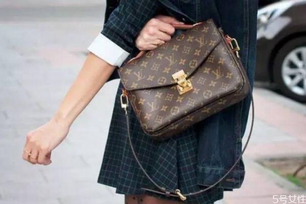 lv正品邮差包官网价格,lv邮差包价格 lv正品邮差包官网价格,lv邮差包价格