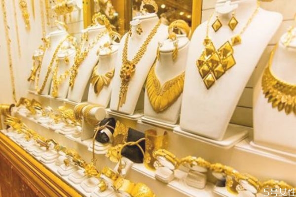 项链打结了怎么办最简单的方法,很多项链打结在一起怎么办 项链打结了怎么办最简单的方法,很多项链打结在一起怎么办