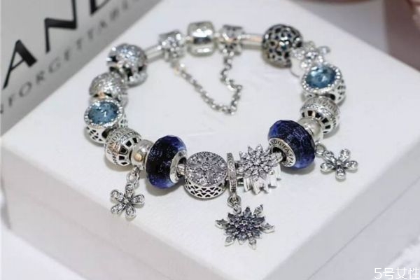 潘多拉手链会褪色吗?,潘多拉手链会不会褪色