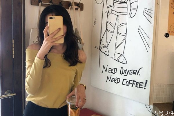 打底衫和秋衣的区别,穿了打底衫再不用穿秋衣了吧