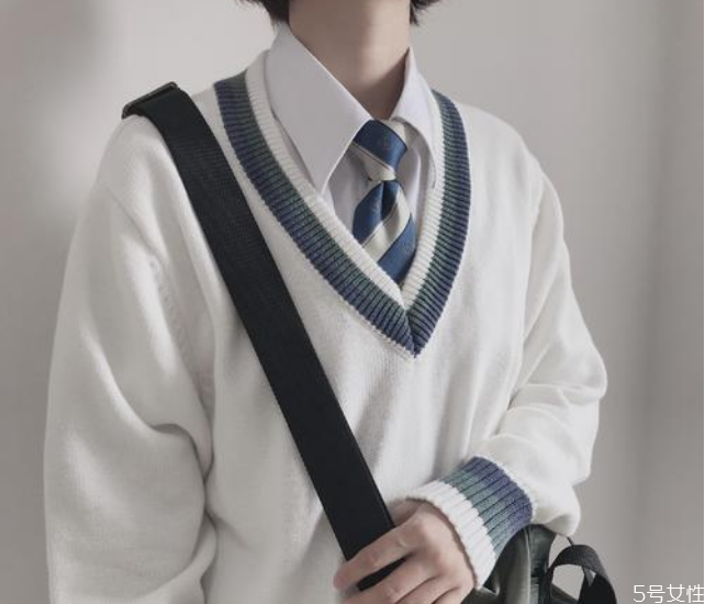 女生说的dk男孩是什么意思dk制服男生可以穿吗,男生dk是什么意思