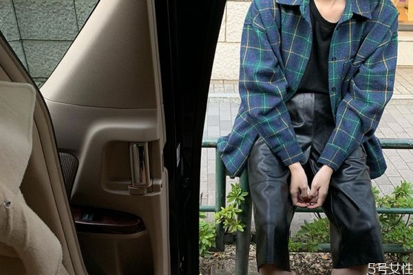 皮裤发霉了怎么清洗,皮裤掉皮怎么办