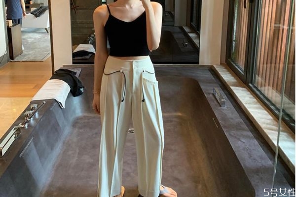 阔腿裤太长了怎么修短,阔腿裤短了怎样加长好看 阔腿裤太长了怎么修短,阔腿裤短了怎样加长好看