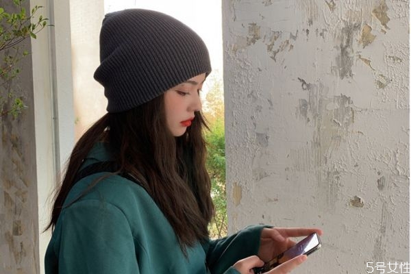 针织帽子怎么戴不会掉,针织帽带着总掉怎么办 针织帽子怎么戴不会掉,针织帽带着总掉怎么办