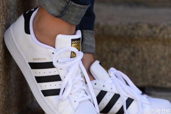 贝壳头能用水洗吗,怎么洗贝壳才能洗干净