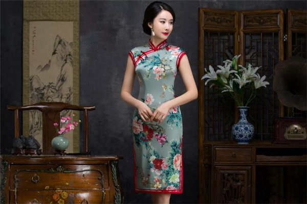 旗袍显肚子怎么办,穿旗袍有肚子怎么办