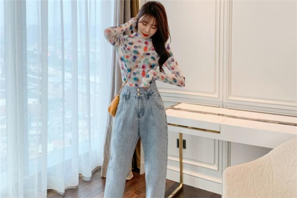 老爹裤适合梨形身材的人穿吗,老爹裤和烟管裤哪个更适合梨形身材