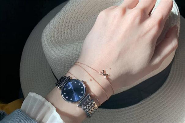 浪琴先行者系列多少钱,浪琴跟天梭哪个档次高