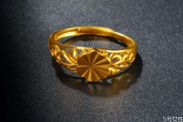 老黄金戒指值钱吗,真正黄铜老戒指