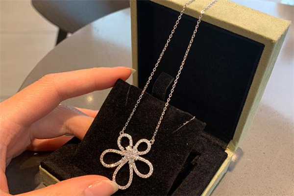 纯银项链贵吗,纯银项链品牌推荐平价