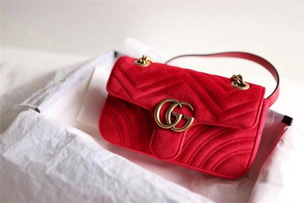 lv跟gucci哪个更保值,gucci质量好还是lv质量好 lv跟gucci哪个更保值,gucci质量好还是lv质量好