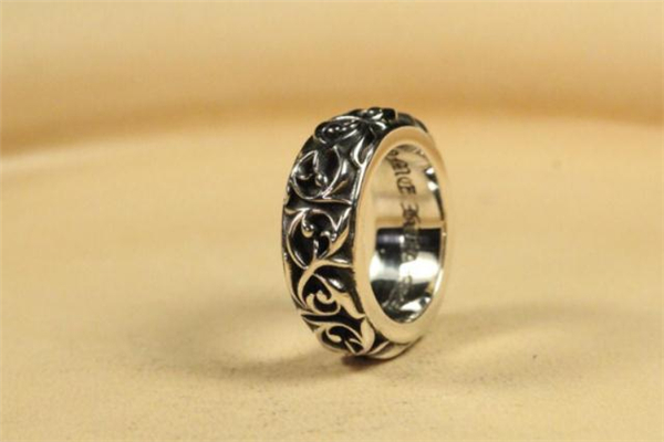 克罗心是什么材质,克罗心是什么材质做的 克罗心是什么材质,克罗心是什么材质做的