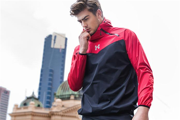 暴汗服里面可以穿衣服吗,暴汗服里面穿什么衣服最好