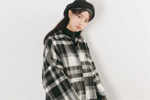 胖人穿格子裙好看吗,胖人适合穿格子大衣么?