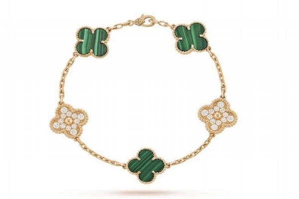 宝格丽和梵克雅宝哪个档次高,梵克雅宝跟宝格丽哪个档次