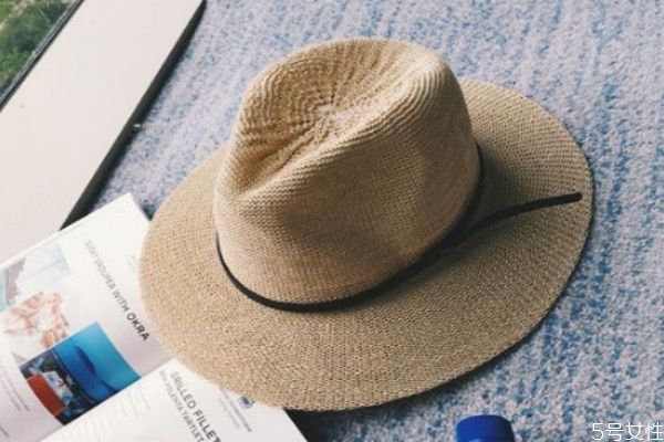遮阳帽用什么材料做的,哪种帽子遮阳效果好 遮阳帽用什么材料做的,哪种帽子遮阳效果好