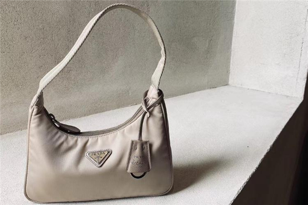 hobo包是什么意思啊,hobo啥意思 hobo包是什么意思啊,hobo啥意思